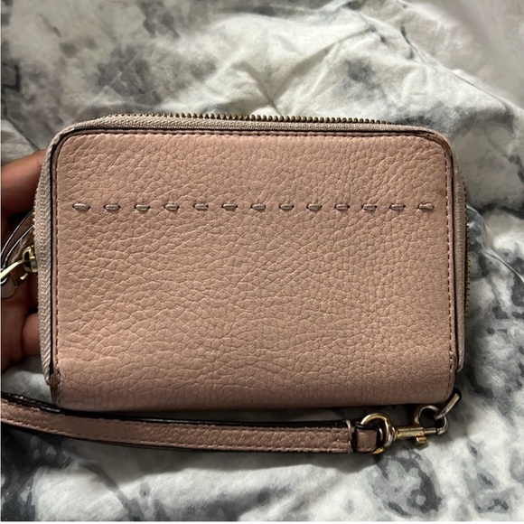 Tory Burch Mcgraw Wristlet - Picture 13 of 15